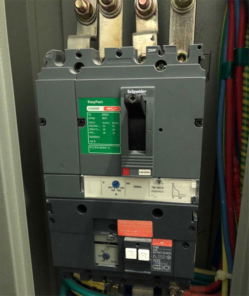 电动机保护断路器